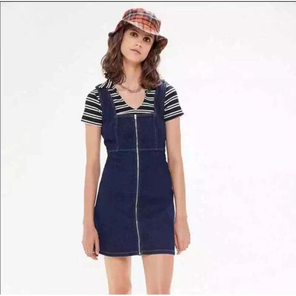 NWT URBAN OUTFITTERS BDG Zella Denim Zip Up Mini Dress in Size 6 casual - Picture 1 of 6